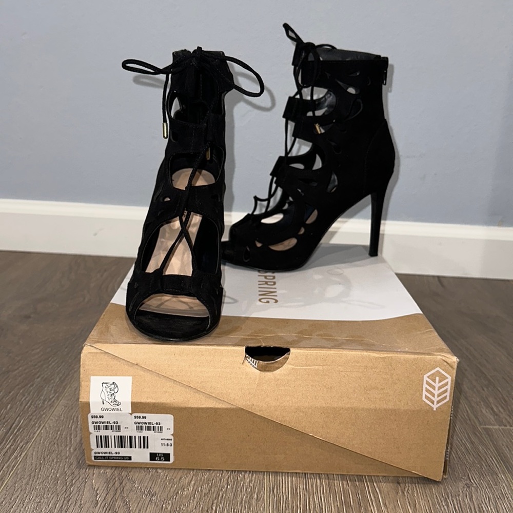 Strappy Black Heeled sandals